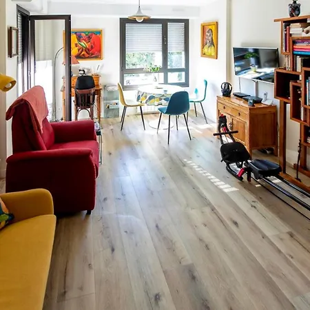 Charming Apartment With Balcony In Vanves * Vanves